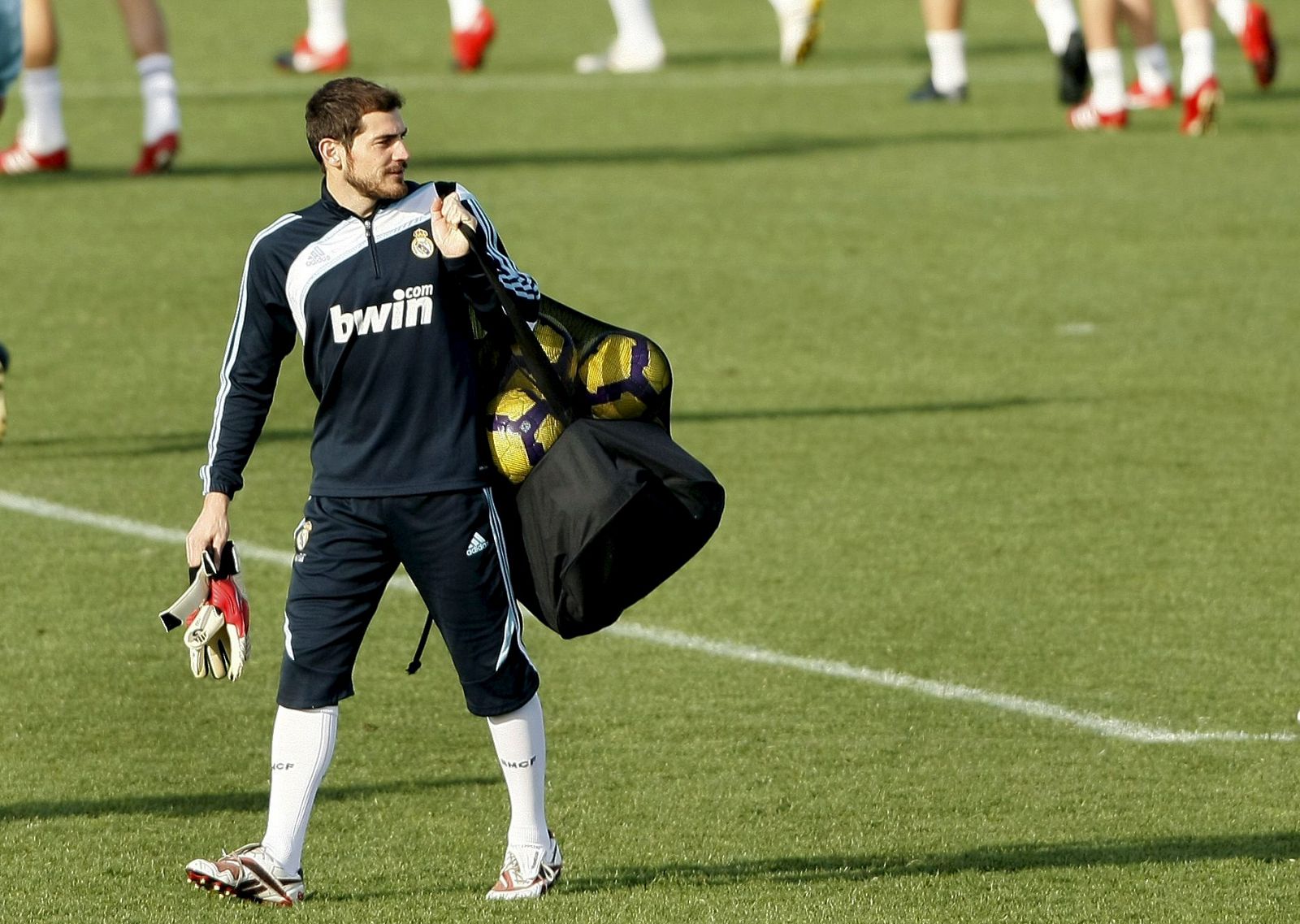 Casillas se conforma con un empate pensando en el 'goal average'.