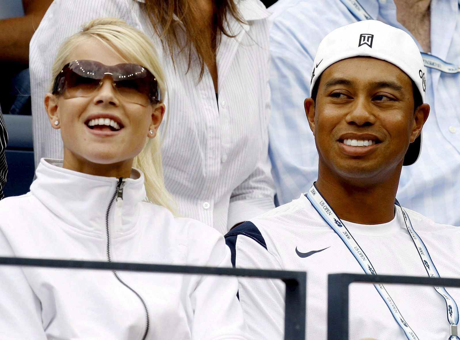 Tiger Woods, con su mujer Elin, durante la final del US Open de tenis.