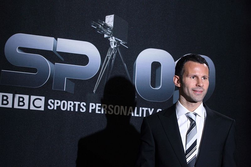Ryan Giggs recogió su premio como "Personaje deportivo de 2009", que entregó la BBC.