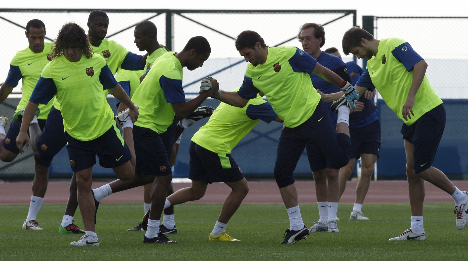 Los jugadores del Barcelona preparan en Abu Dabi su debut en el Mundialito.