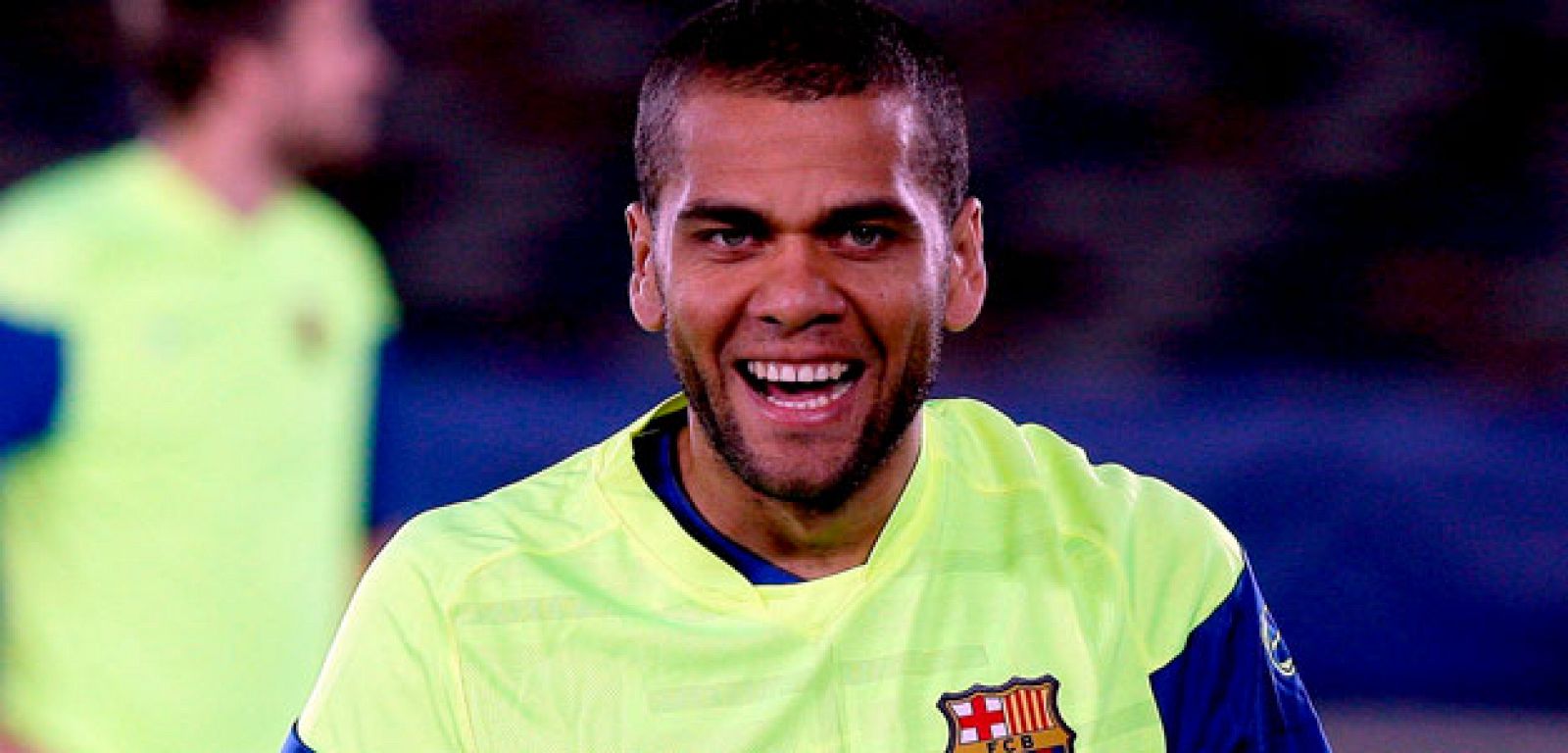 Alves durante el entrenamiento del Barcelona antes del partido ante el Atlante,