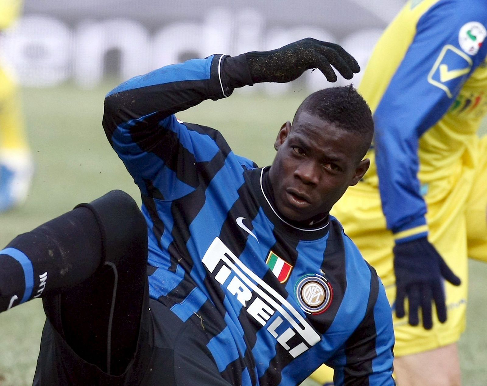 Mario Balotelli fue el autor del único gol del Inter, que le dio la victoria a domicilio ante el Chievo.