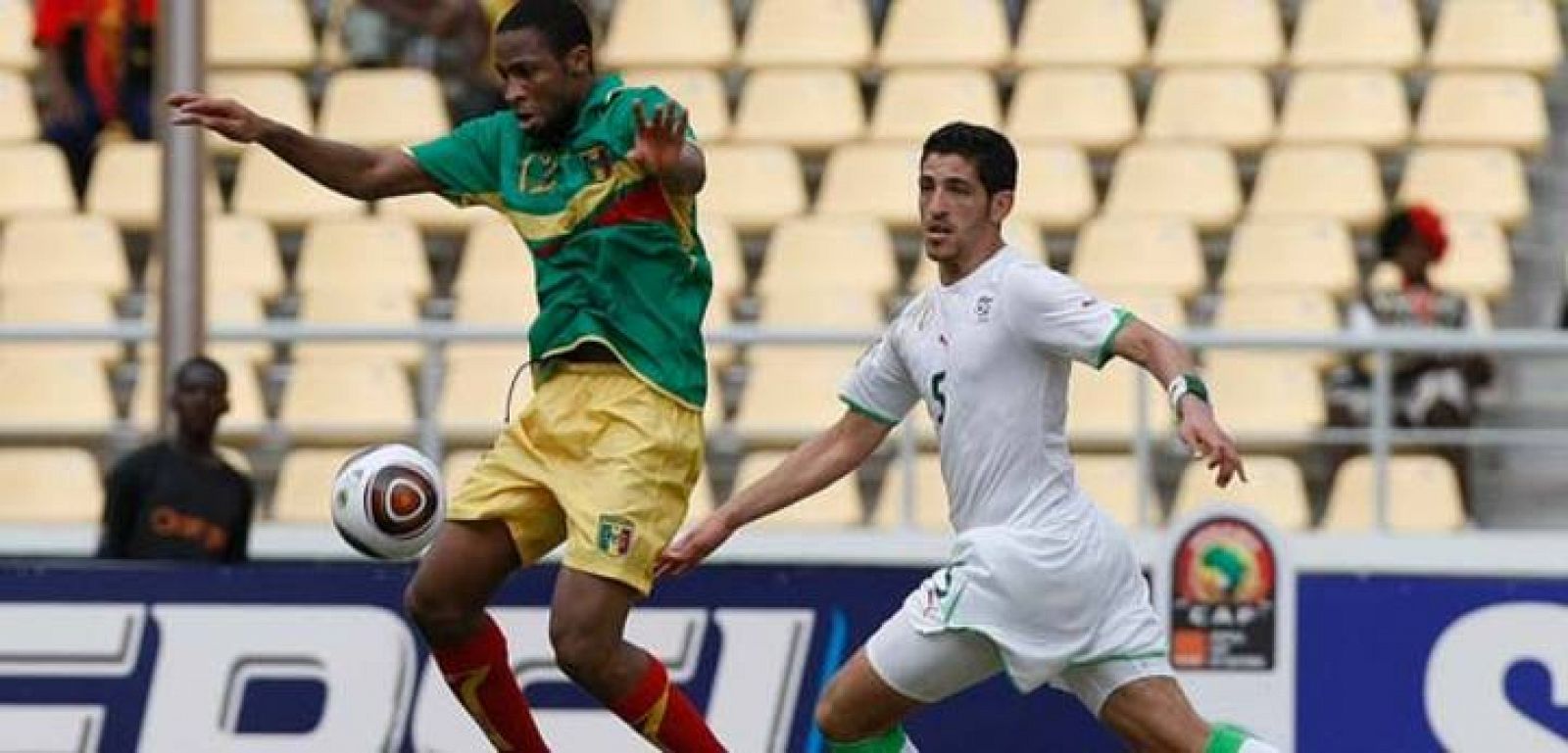 Keita de la selección de Mali durante el partido de la Copa África ante Argelia.