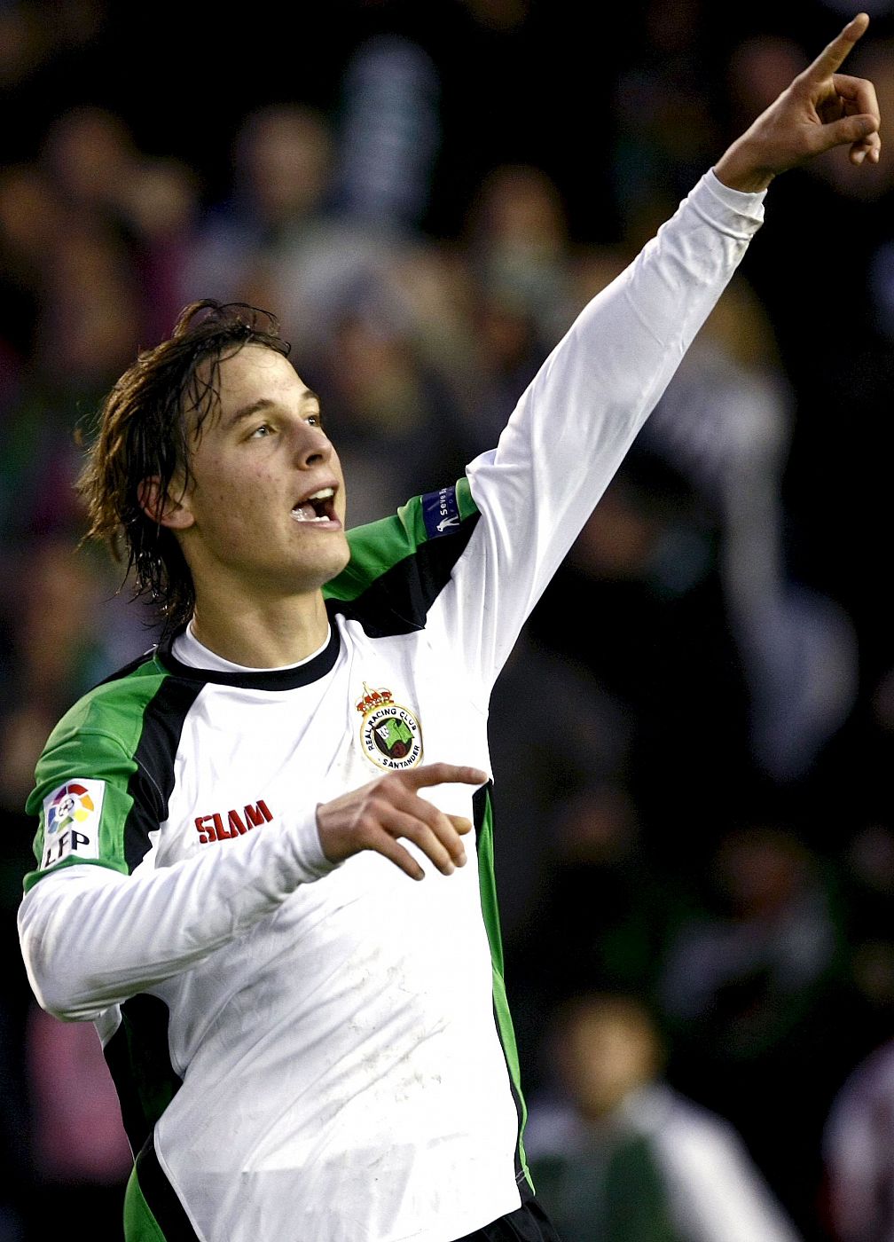 El centrocampista del Racing de Santander, Sergio Canales tras marcar el gol del empate ante el Real Valladolid, 1-1.