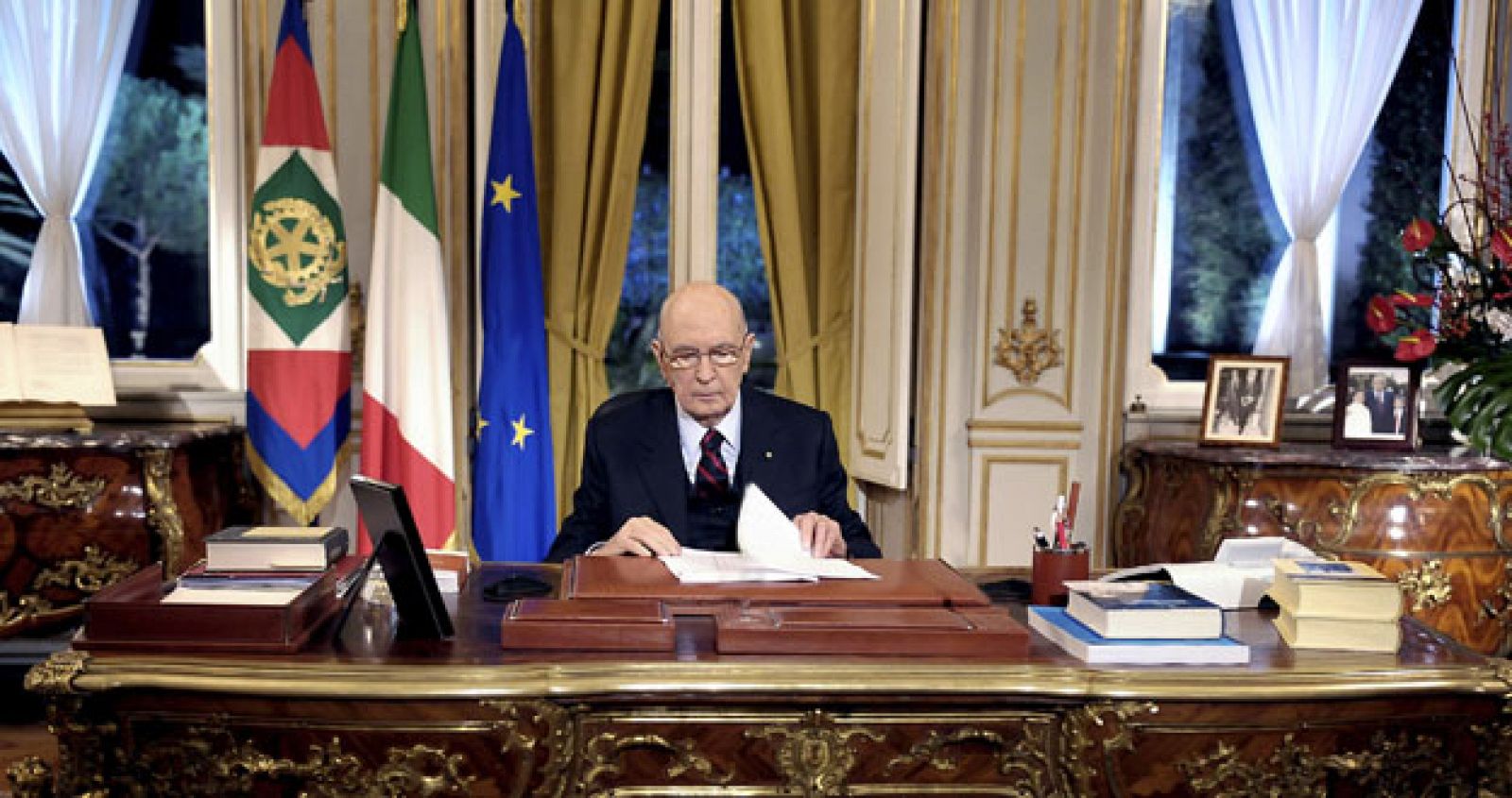 El presidente italiano, Giorgio Napolitano, en su despacho en el Palacio del Quirinale, en Roma