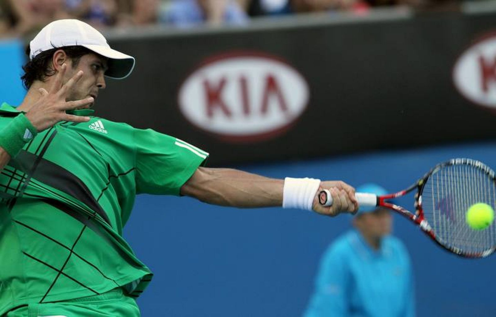 Fernando Verdasco pasó a octavos tras el abandono del austriaco Stefan Koubek