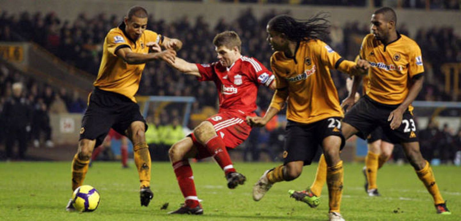 El Liverpool vuelve a tropezar ante el Wolverhampton y sólo consigue un punto.