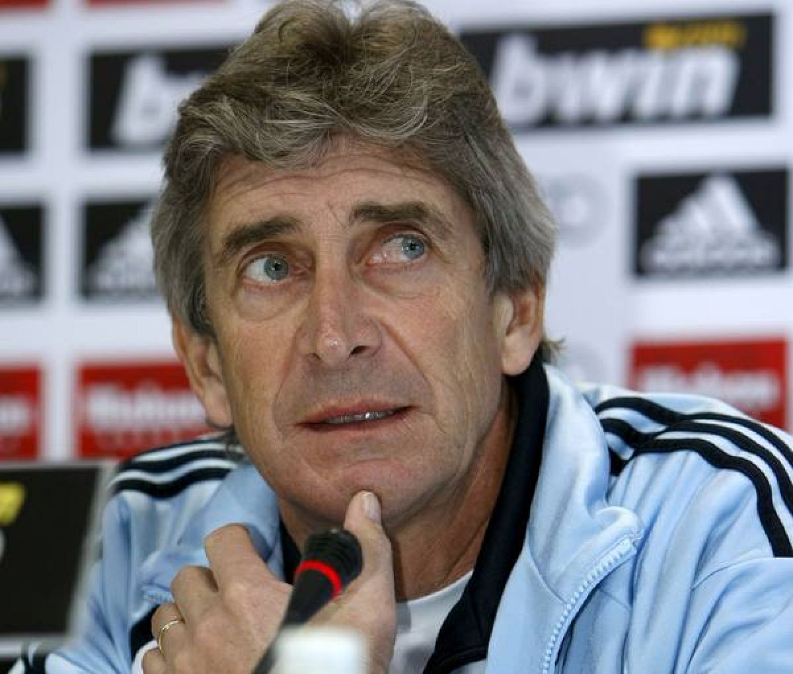 El técnico del Real Madrid, el chileno Manuel Pellegrini, durante la rueda de prensa. 