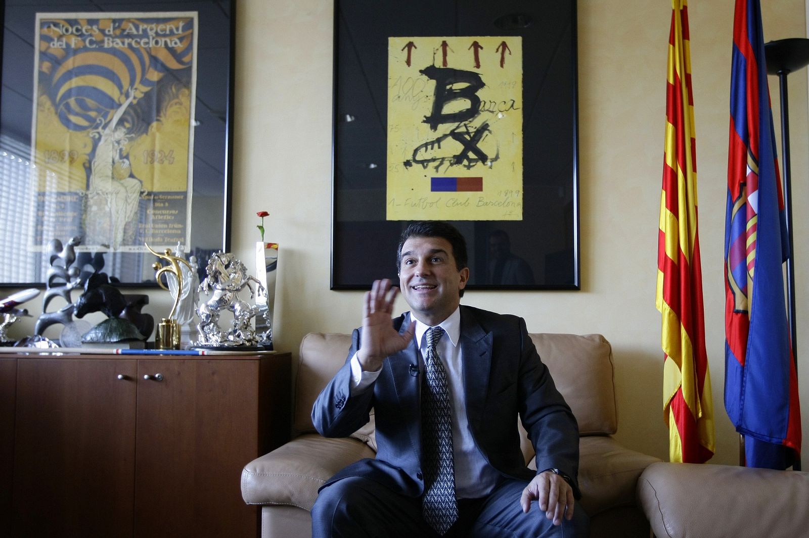 Joan Laporta niega cualquier contacto por Cesc.