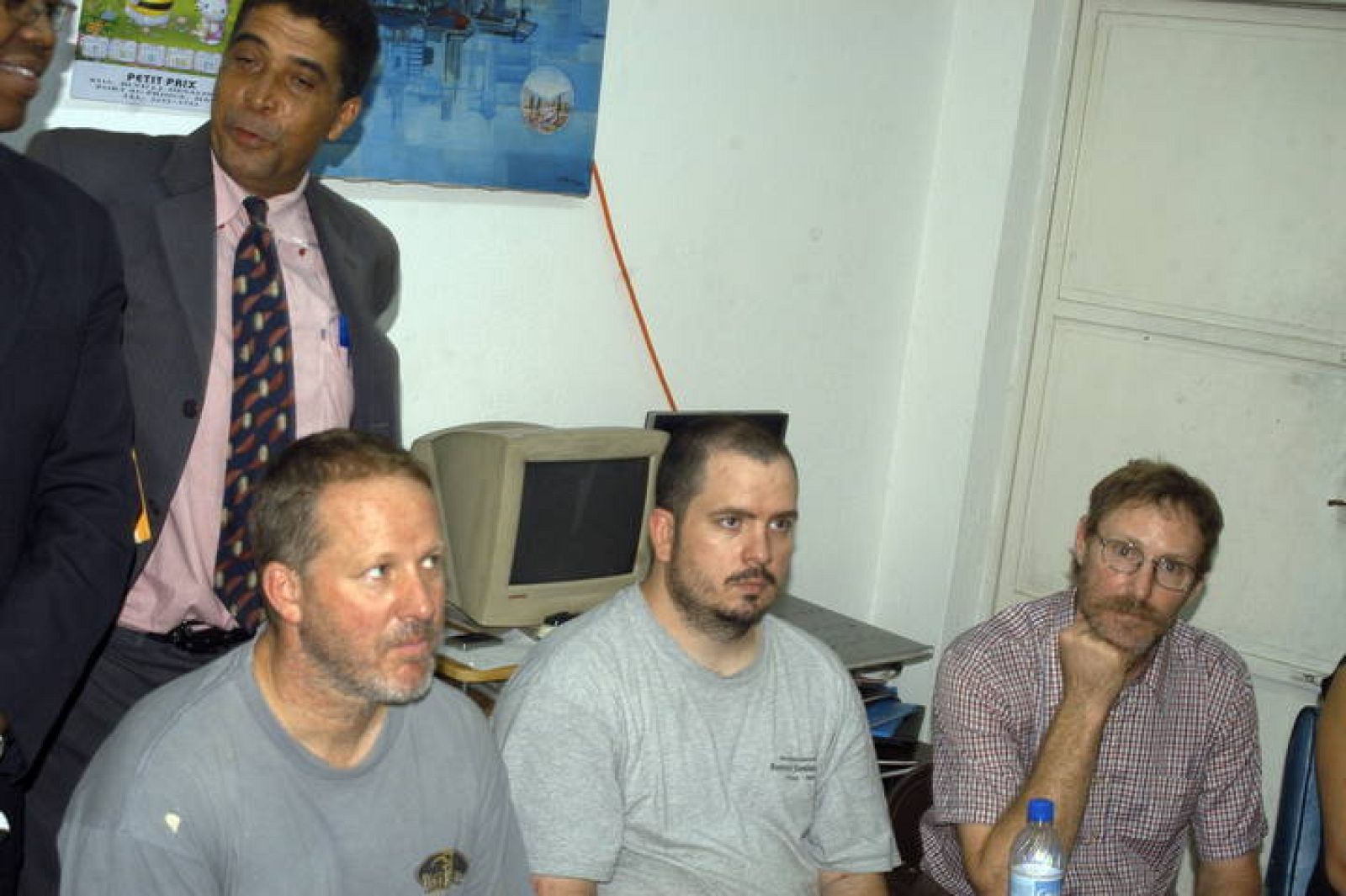 PADRES PIDEN LIBERTAD DE ESTADOUNIDENSES ACUSADOS DE TRÁFICO DE MENORES