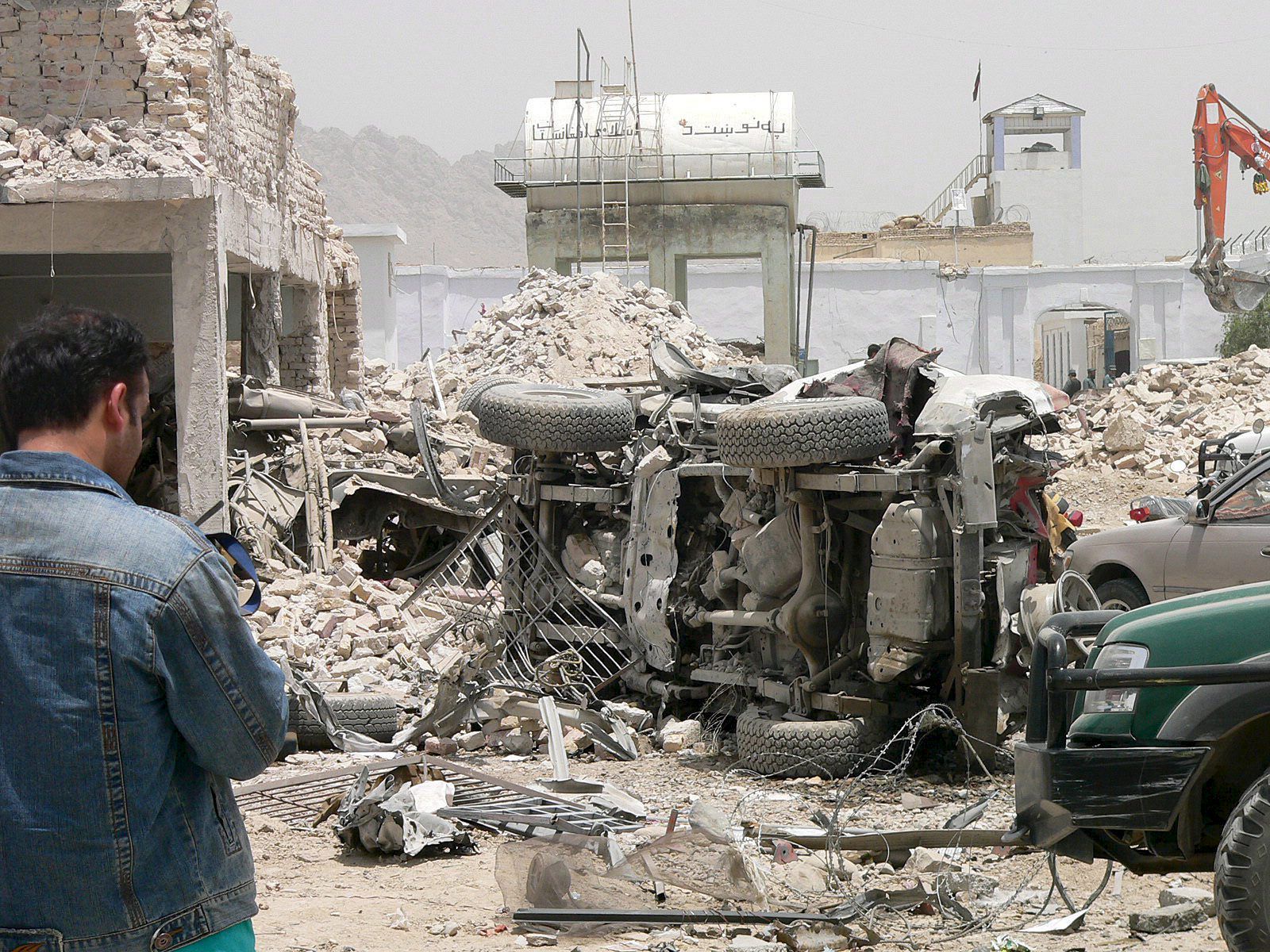 En el ataque talibán contra la ciudad meridional afgana de Kandahar se han registrado varias explosiones.