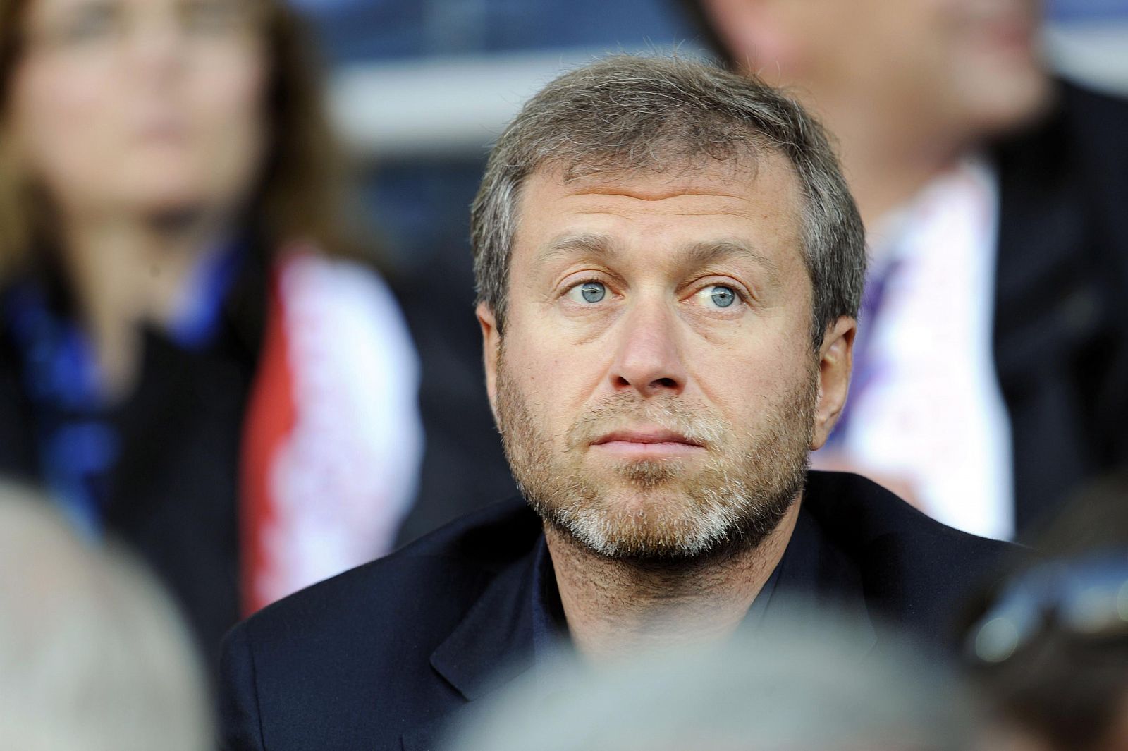 Roman Abramovich podría estar pensando en dar boleto al entrenador italiano.