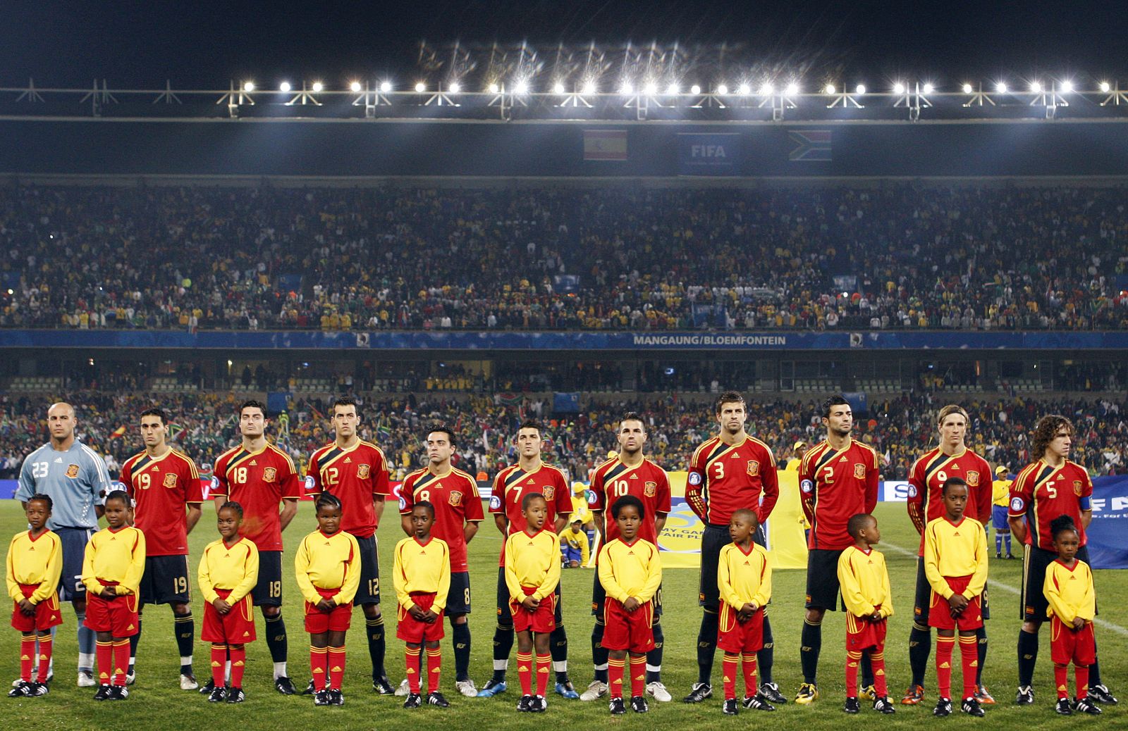 Los jugadores de la selección española posan antes de un partido de la Copa Confederaciones.