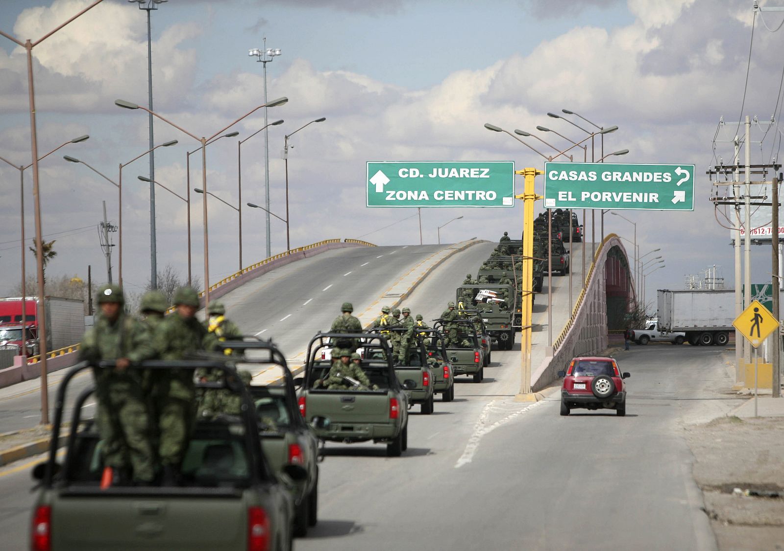 Relevo de soldados en Ciudad Juárez; el Gobierno mexicano ha dedicido retirar paulatinamente las tropas de la ciudad fronteriza.