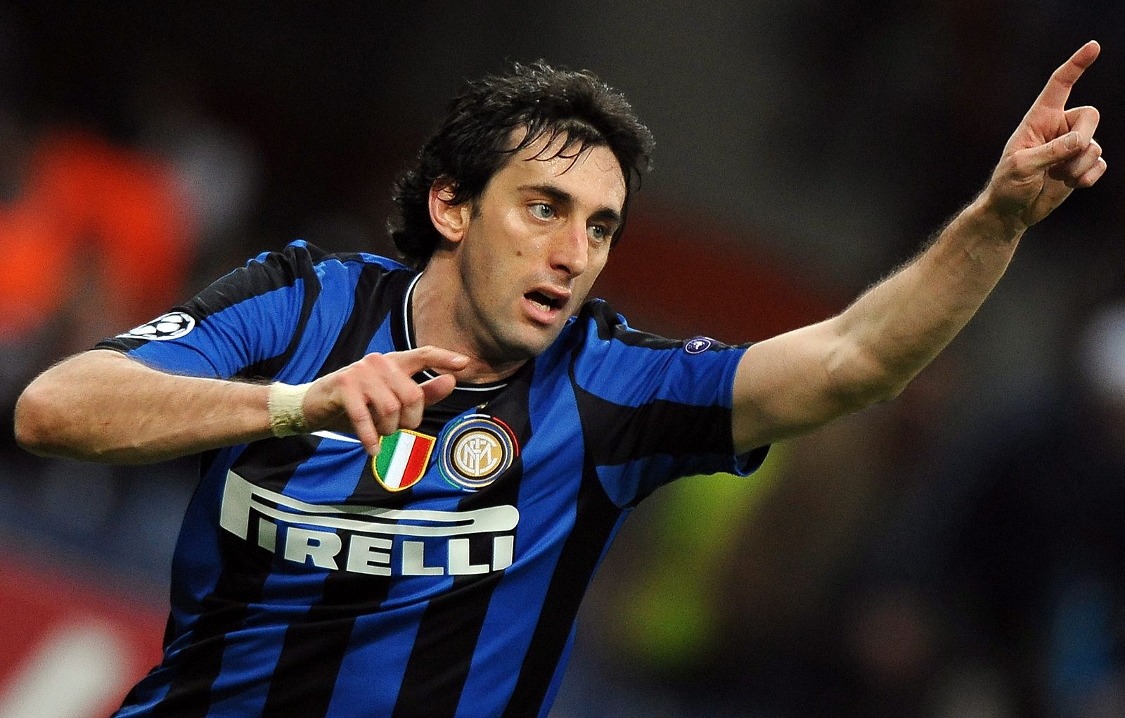 El jugador del Inter de Milán de Italia, Diego Milito.