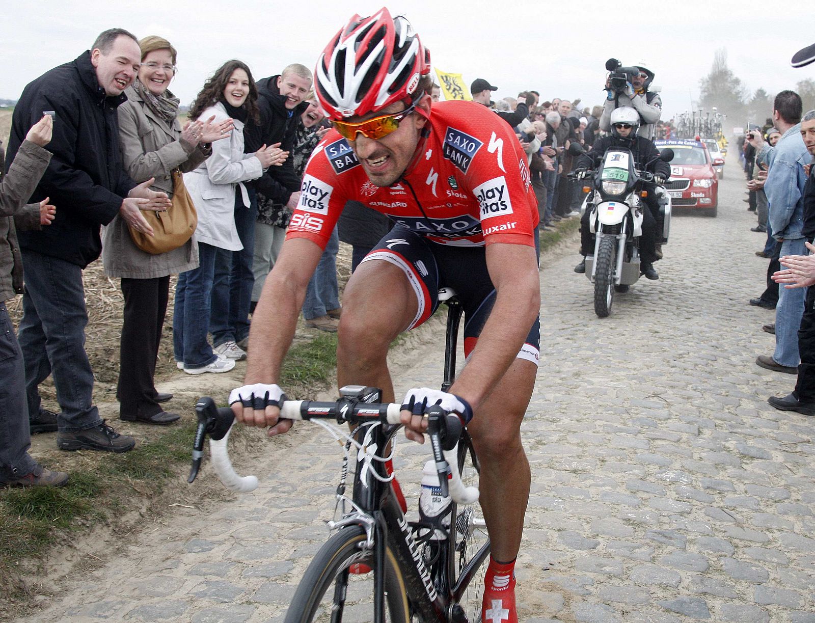 Fabian Cancellara ha dado una exhibición de fuerza en la París-Roubaix.