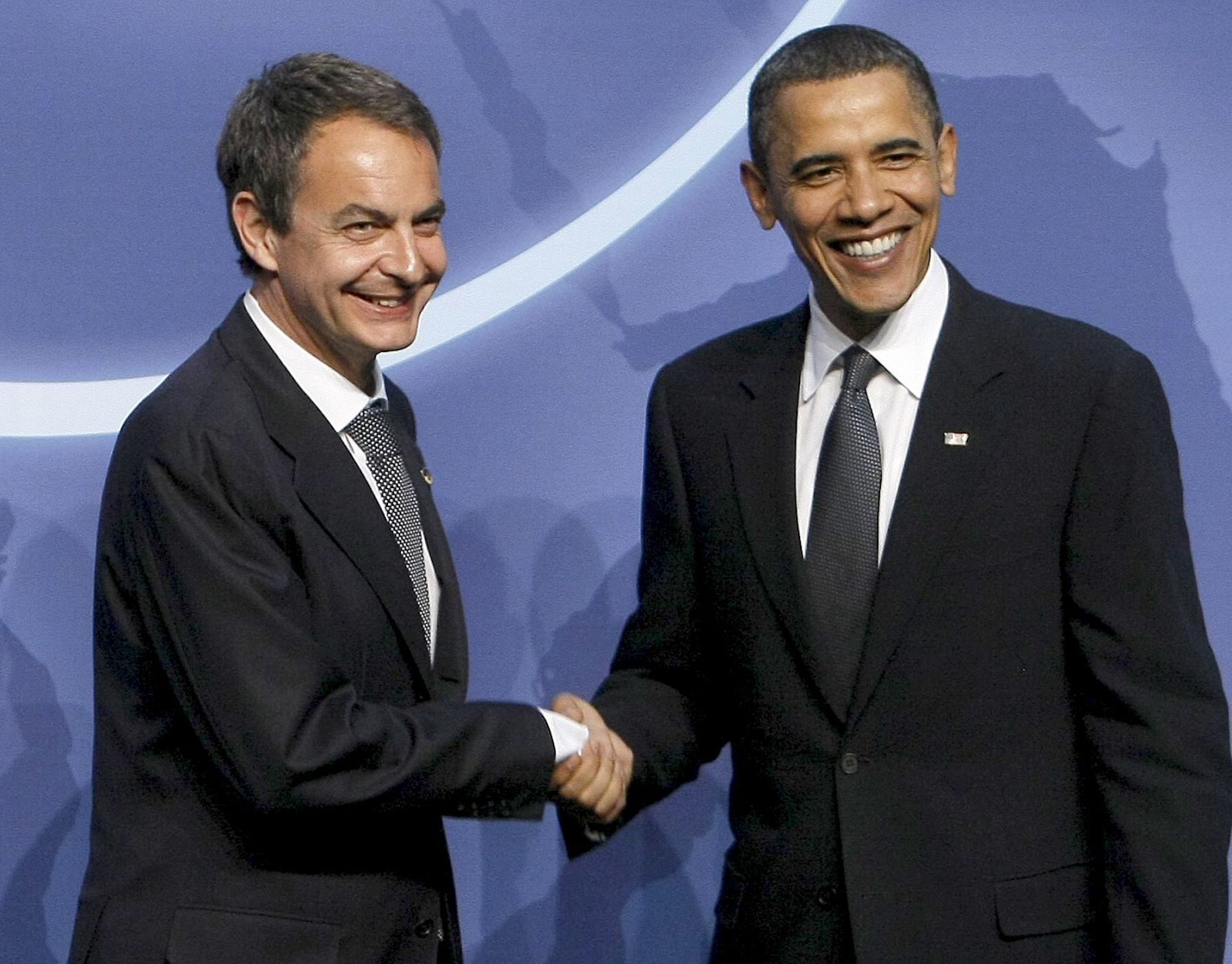 Zapatero (izda), saluda al presidente de EEUU, Barack Obama