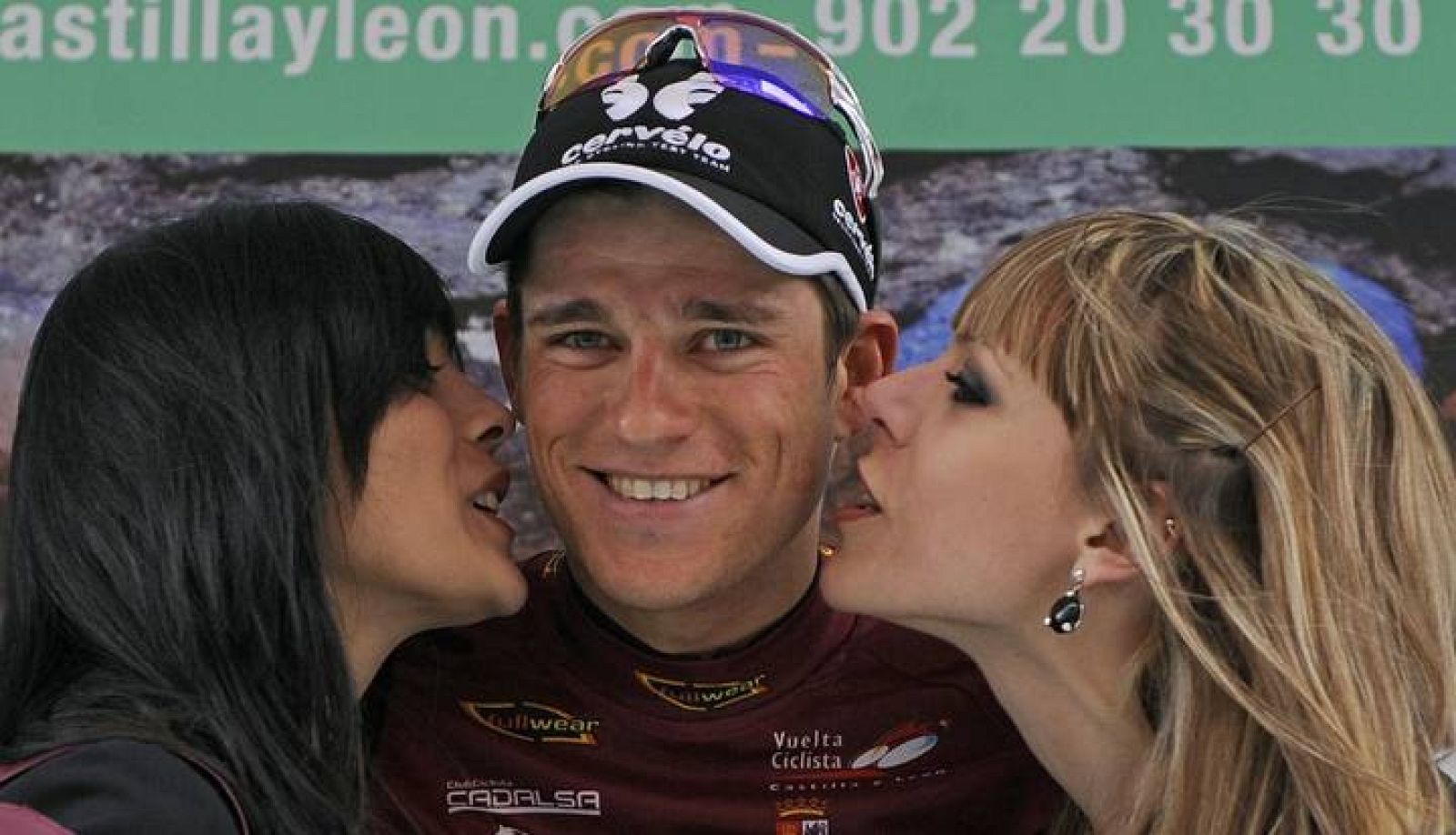 Theo Bos en el podio de la ronda castellano y leonesa.