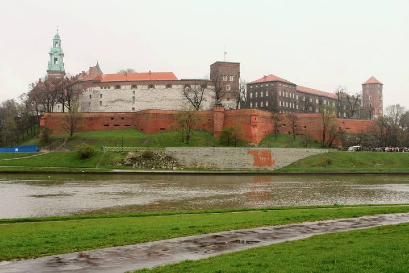 VISTA GENERAL DEL CASTILLO DE WAWEL EN CRACOVIA, (POLONIA)