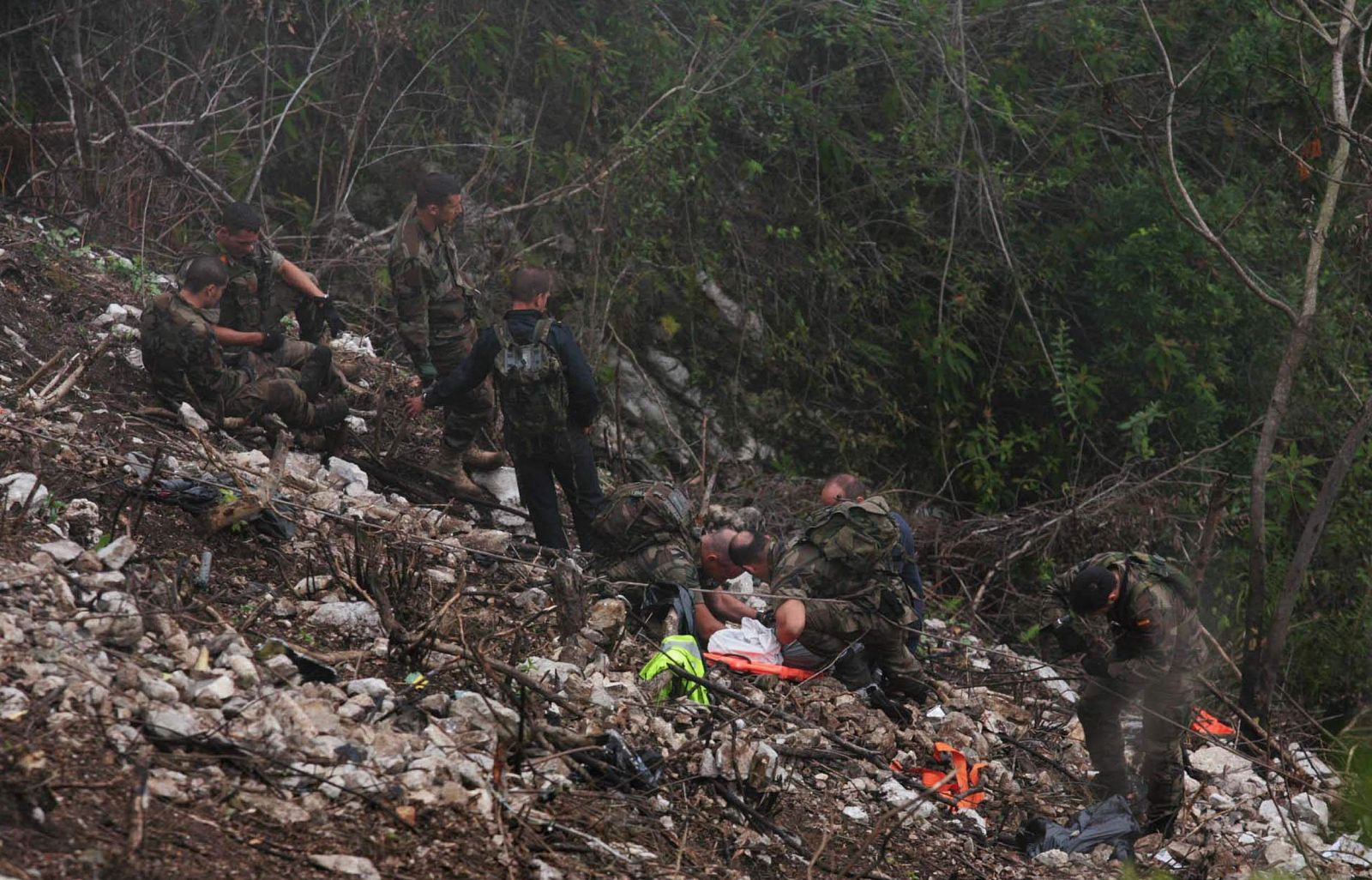 Rescatan los cuerpos de los militares muertos en Hiatí