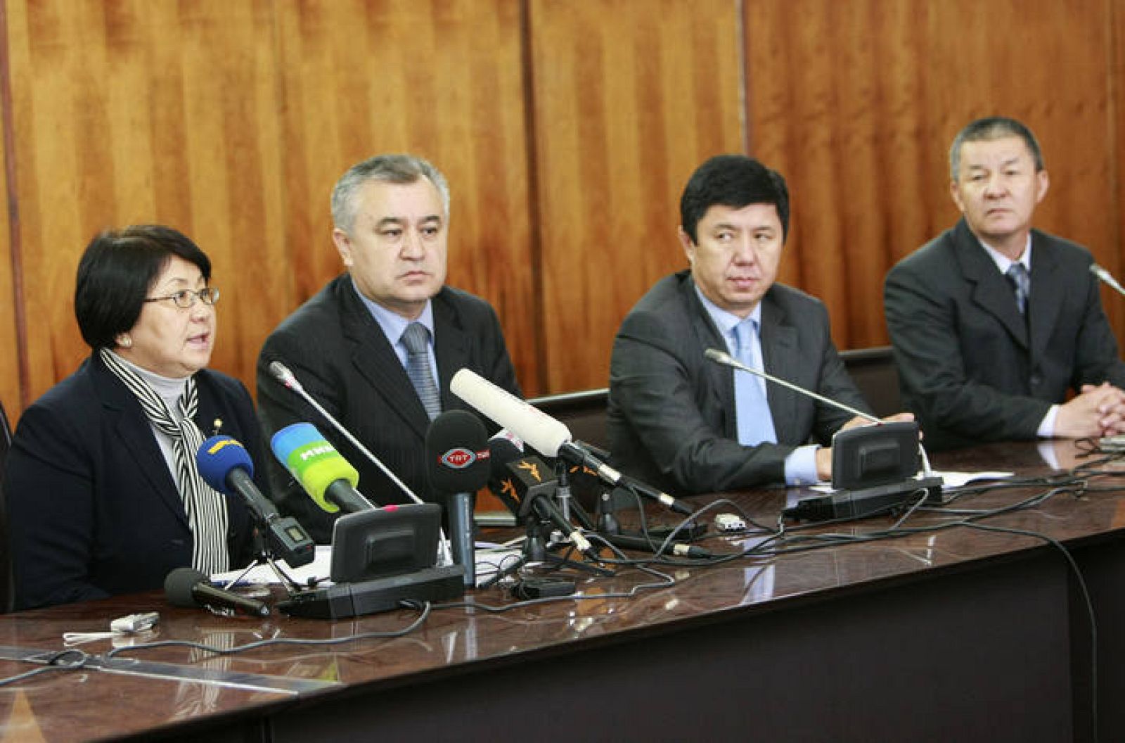 El gobierno provisional de Kirguistán