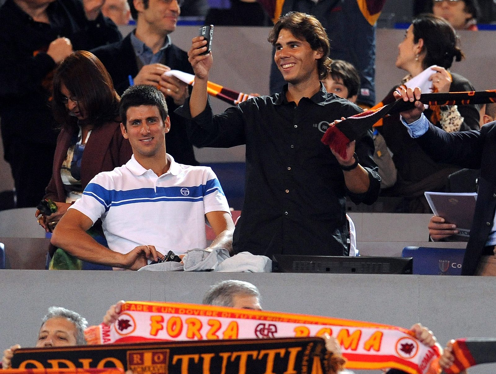 Nadal estuvo presenciando con Djokovic el partido de fútbol entre la Roma y la Sampdoria.