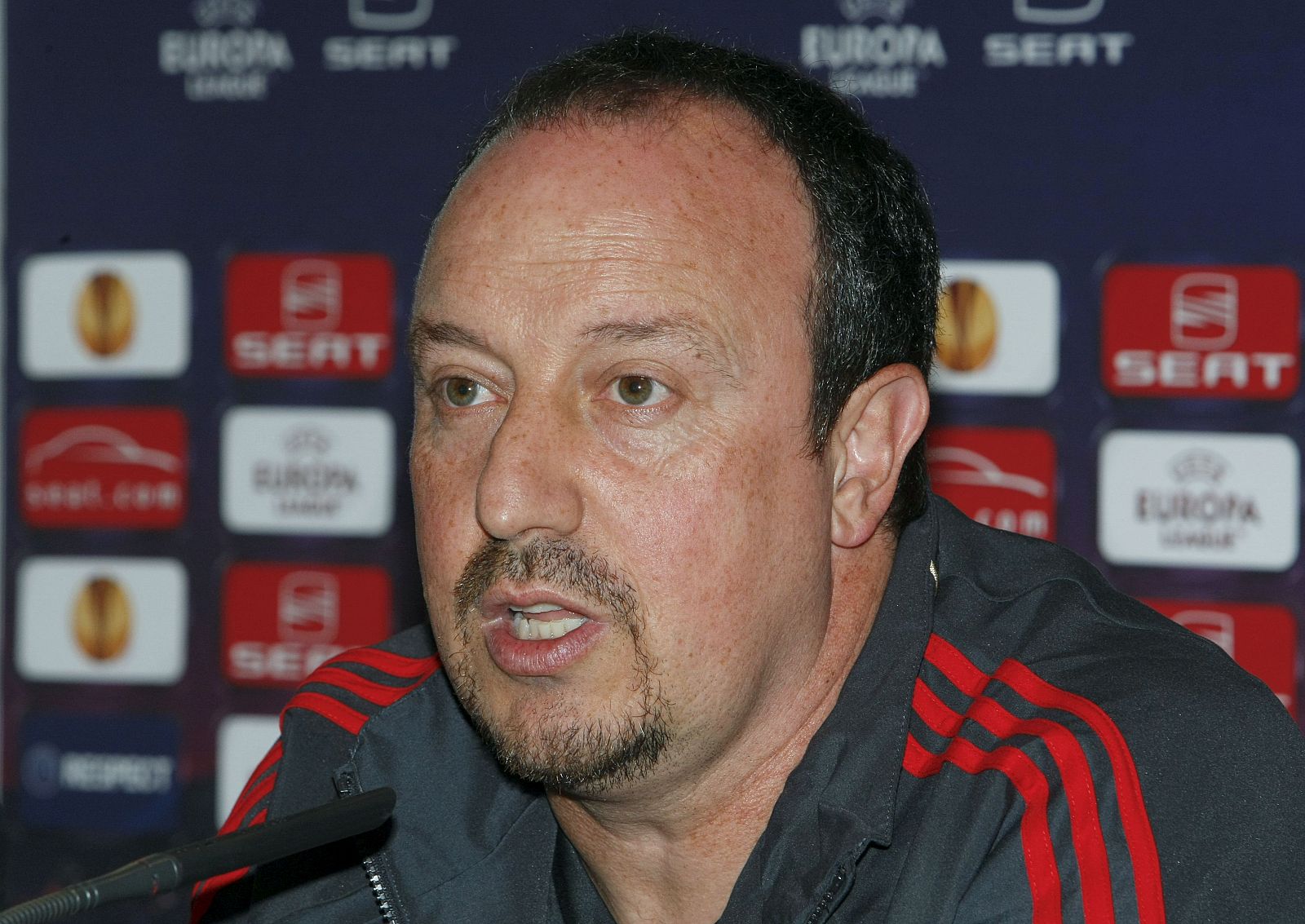 El entrenador del Liverpool, Rafael Benítez, durante la rueda de prensa.