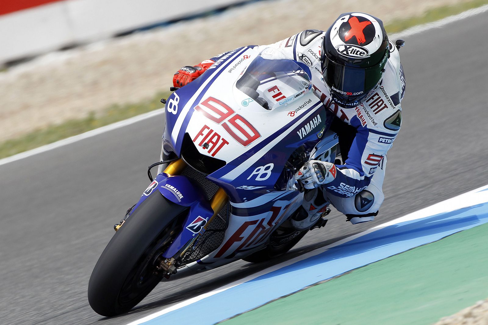 El piloto de Fiat Yamaha Jorge Lorenzo, durante los segundos entrenamientos libres de Jerez.