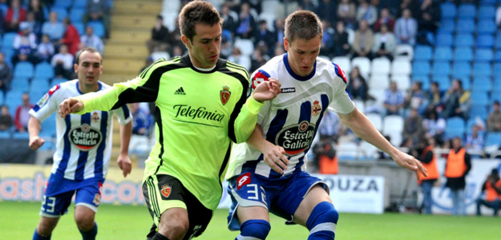 El Zaragoza se aleja un poco más de los puestos de descenso a costa del Dépor.