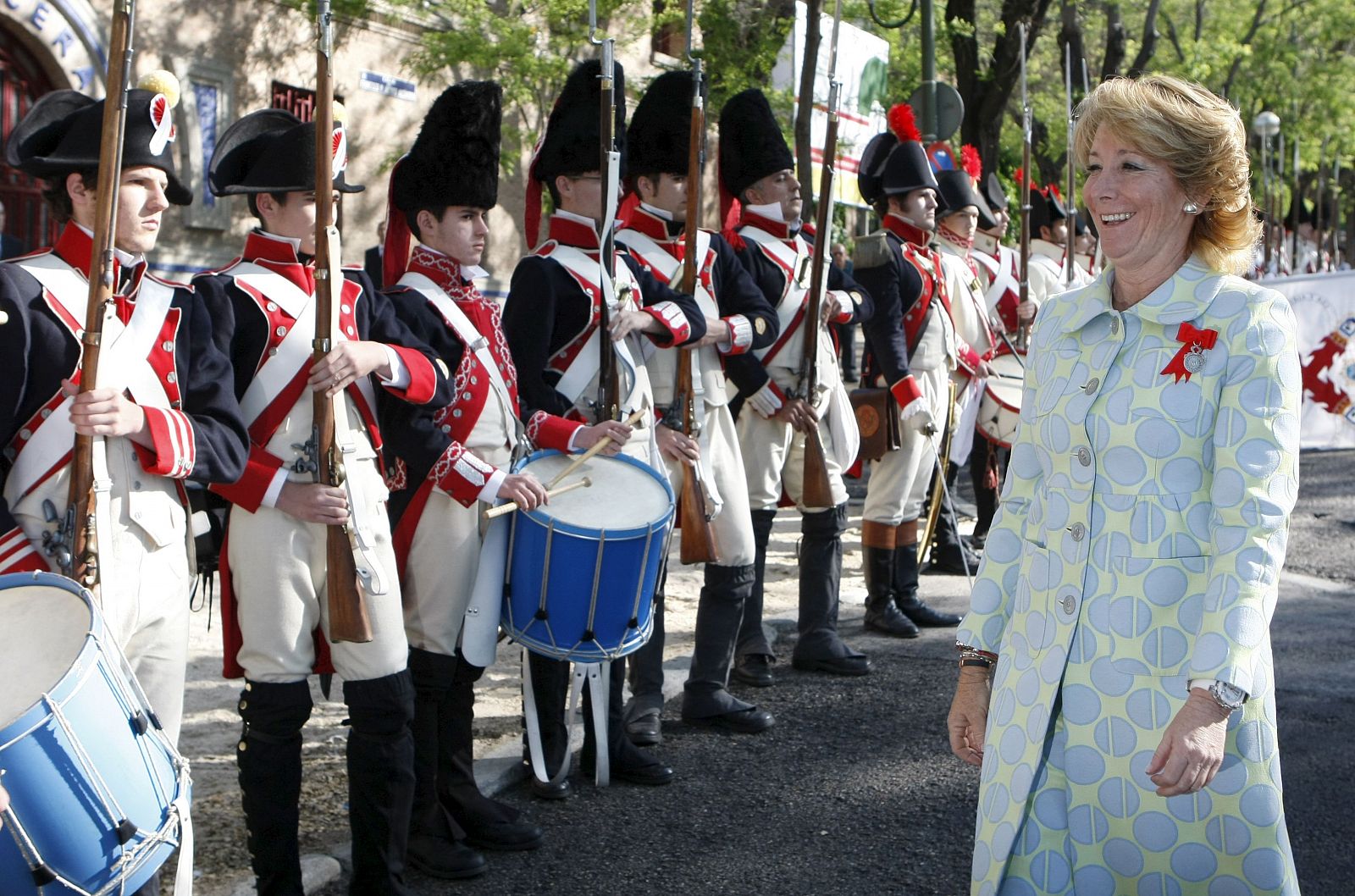 AGUIRRE HONRA A LOS MUERTOS POR ESPAÑA