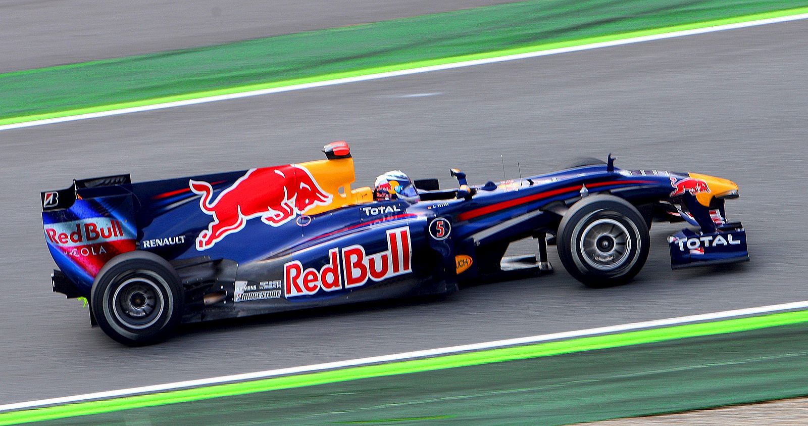 El piloto alemán Sebastian Vettel, de la escudería Red Bull