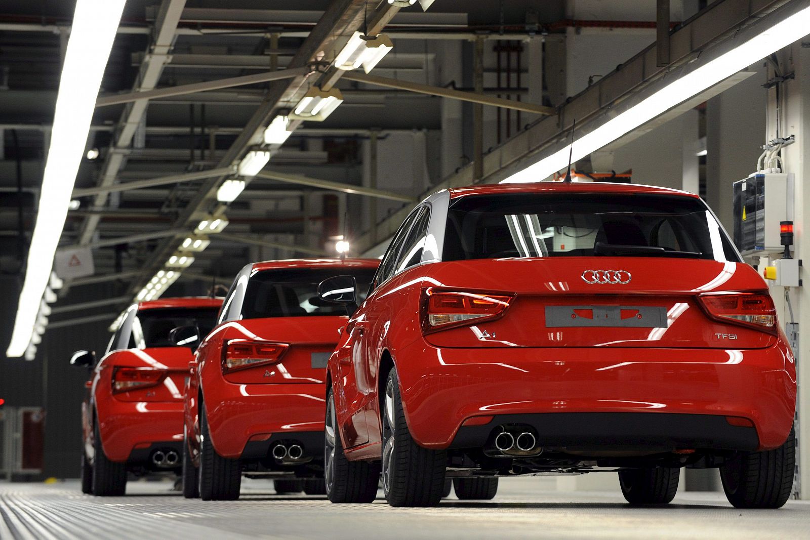 Baja la venta de coches