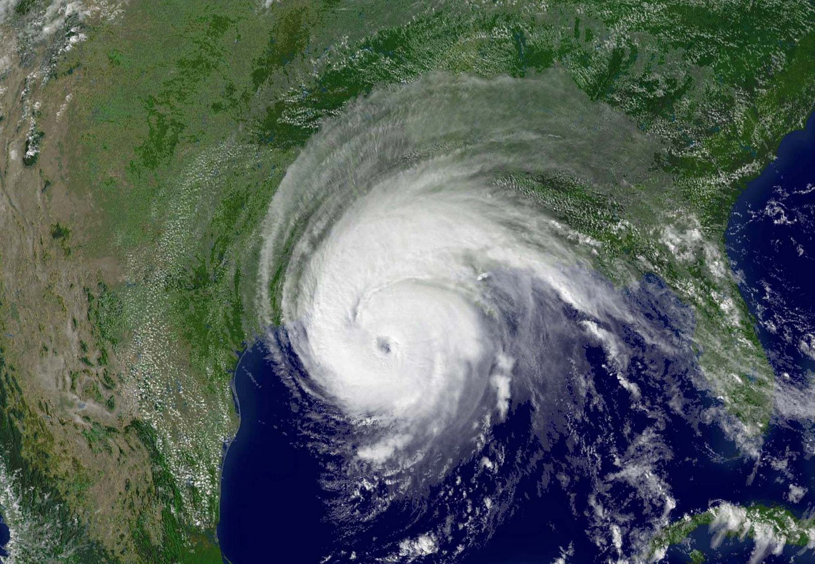 Imagen por satélite del Huracán Rita, de categoría 3, a su paso por la Costa del Golfo en EE.UU.
