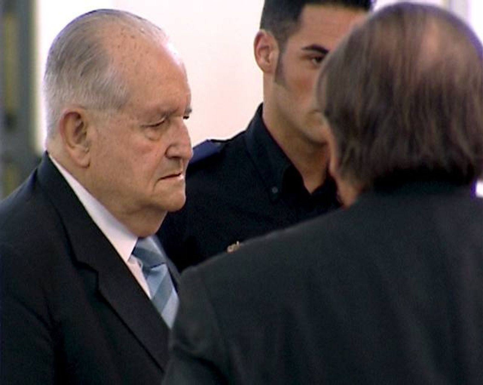 CARLOS PÉREZ DE BRICIO