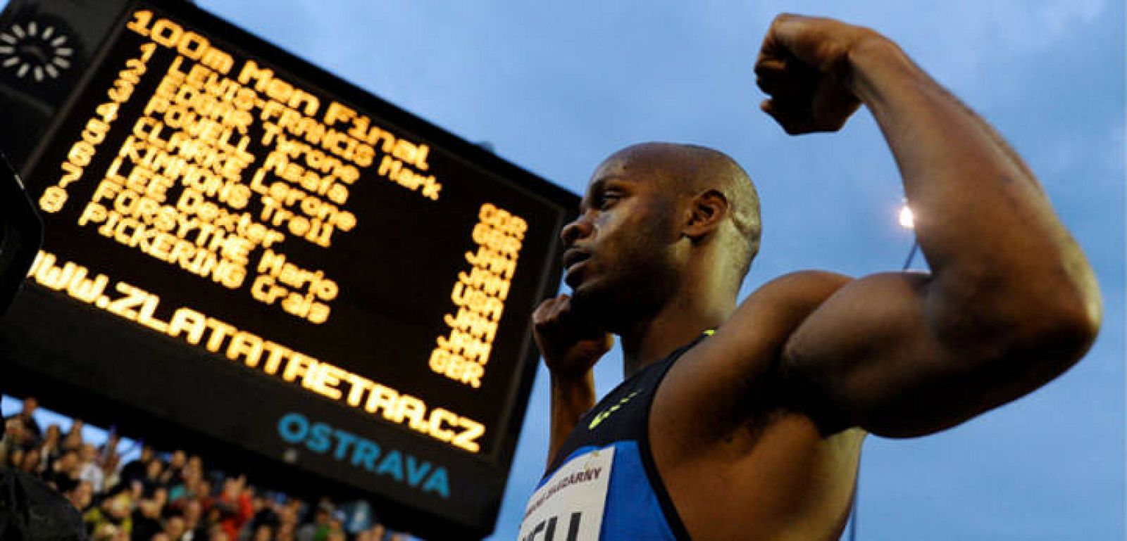 Asafa Powell ha parado el crono en 9.72 e iguala su mejor marca personal.