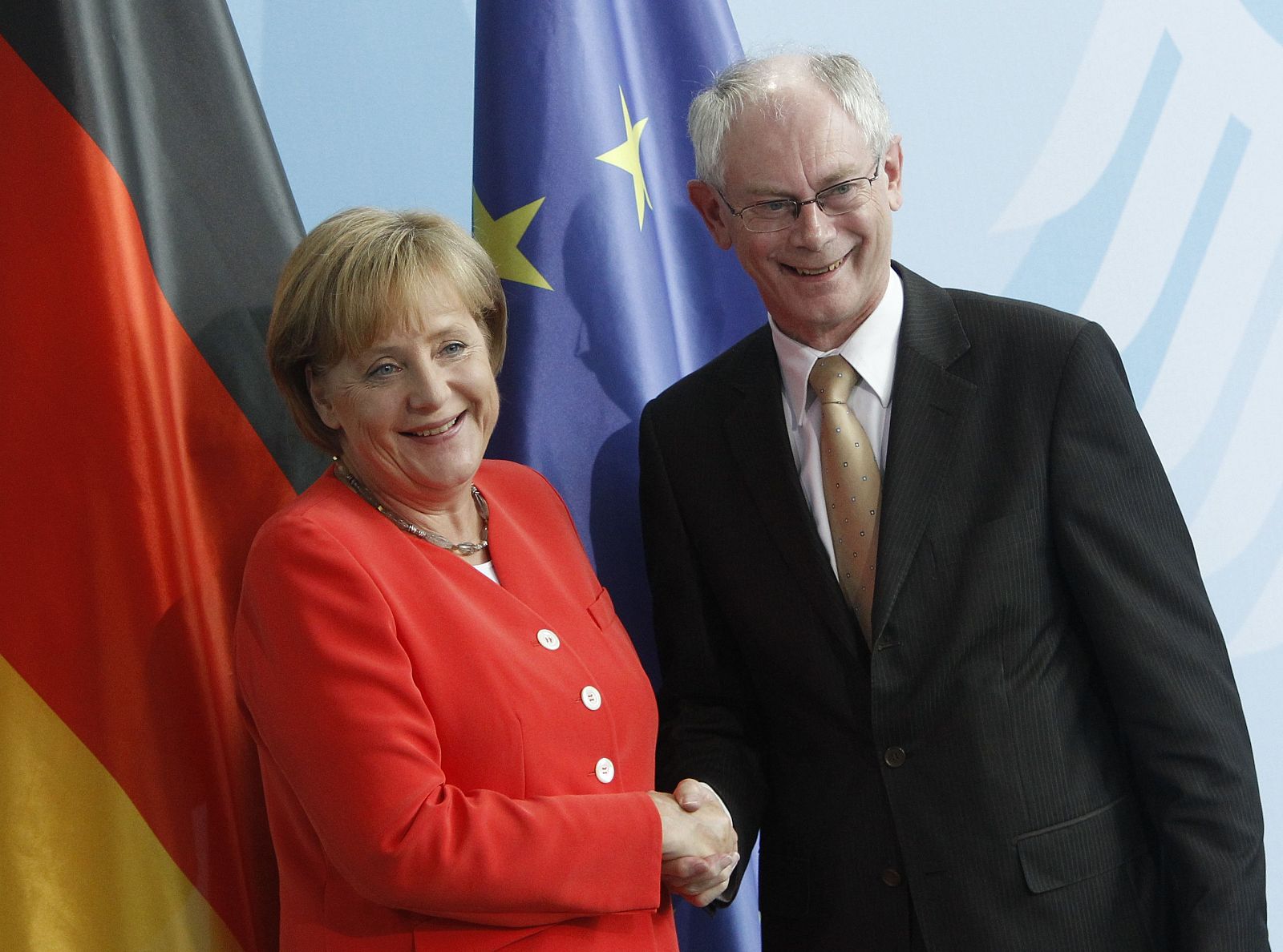 Merkel y Van Rompuy durante la rueda de prensa que han dado en Berlín