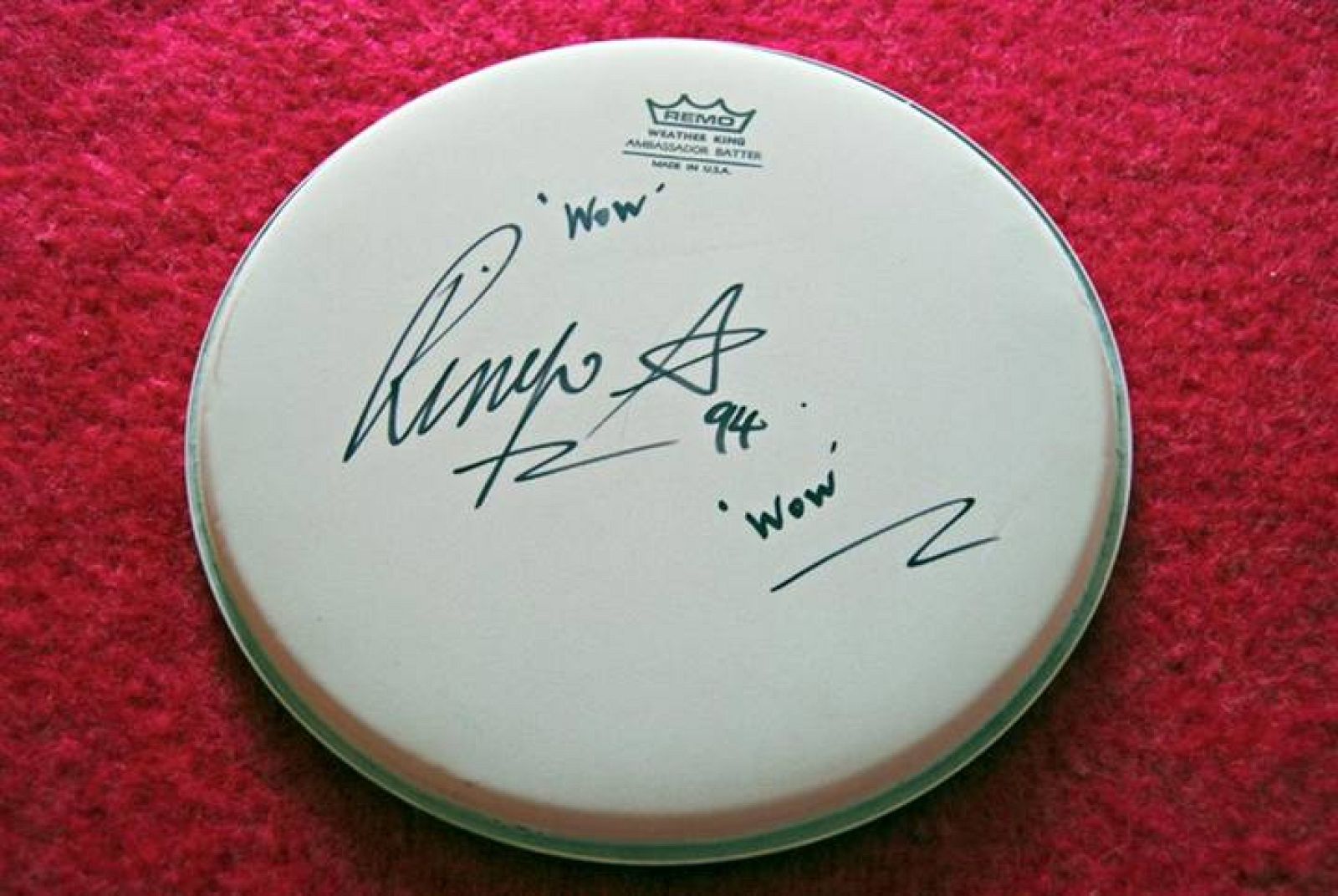 Un parche de batería de Ringo Starr firmado por el músico, que podrá verse en la feria.