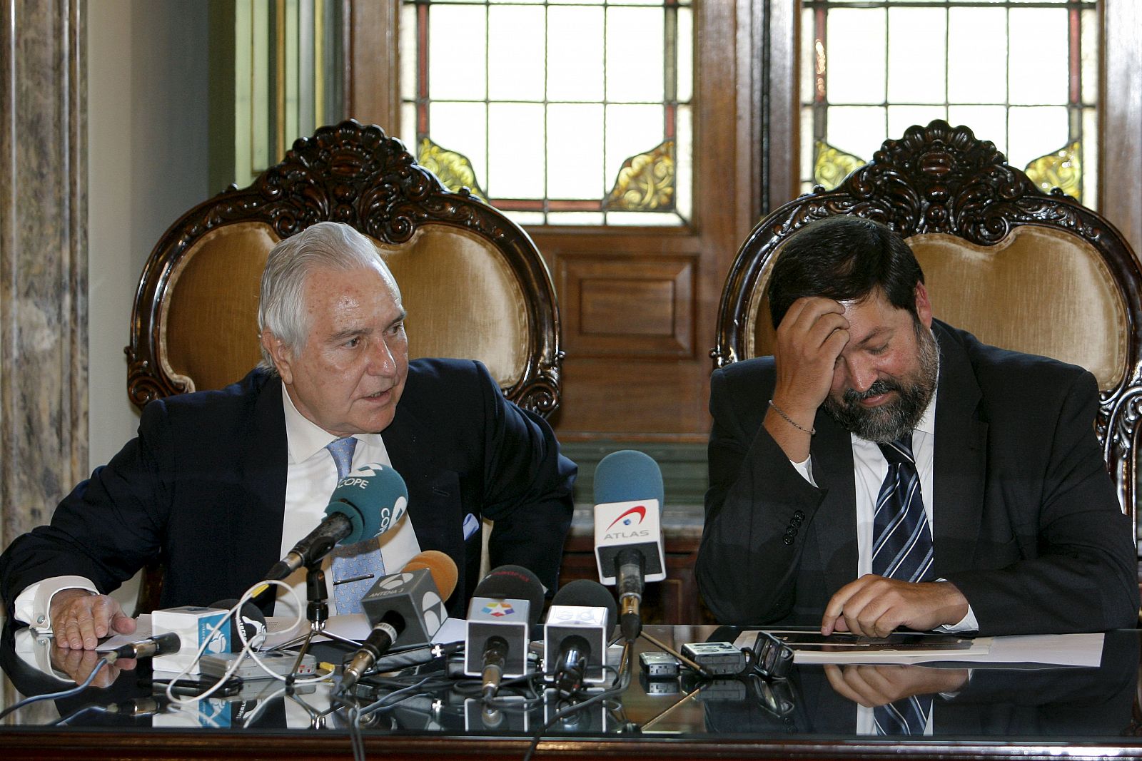 El ministro de Justicia, Francisco Caamaño y el presidente del Tribunal Supremo, Carlos Dívar.