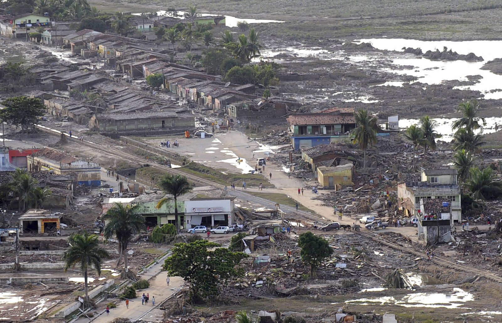 Vista aérea de un pueblo brasileño tras las inundaciones registradas en el país