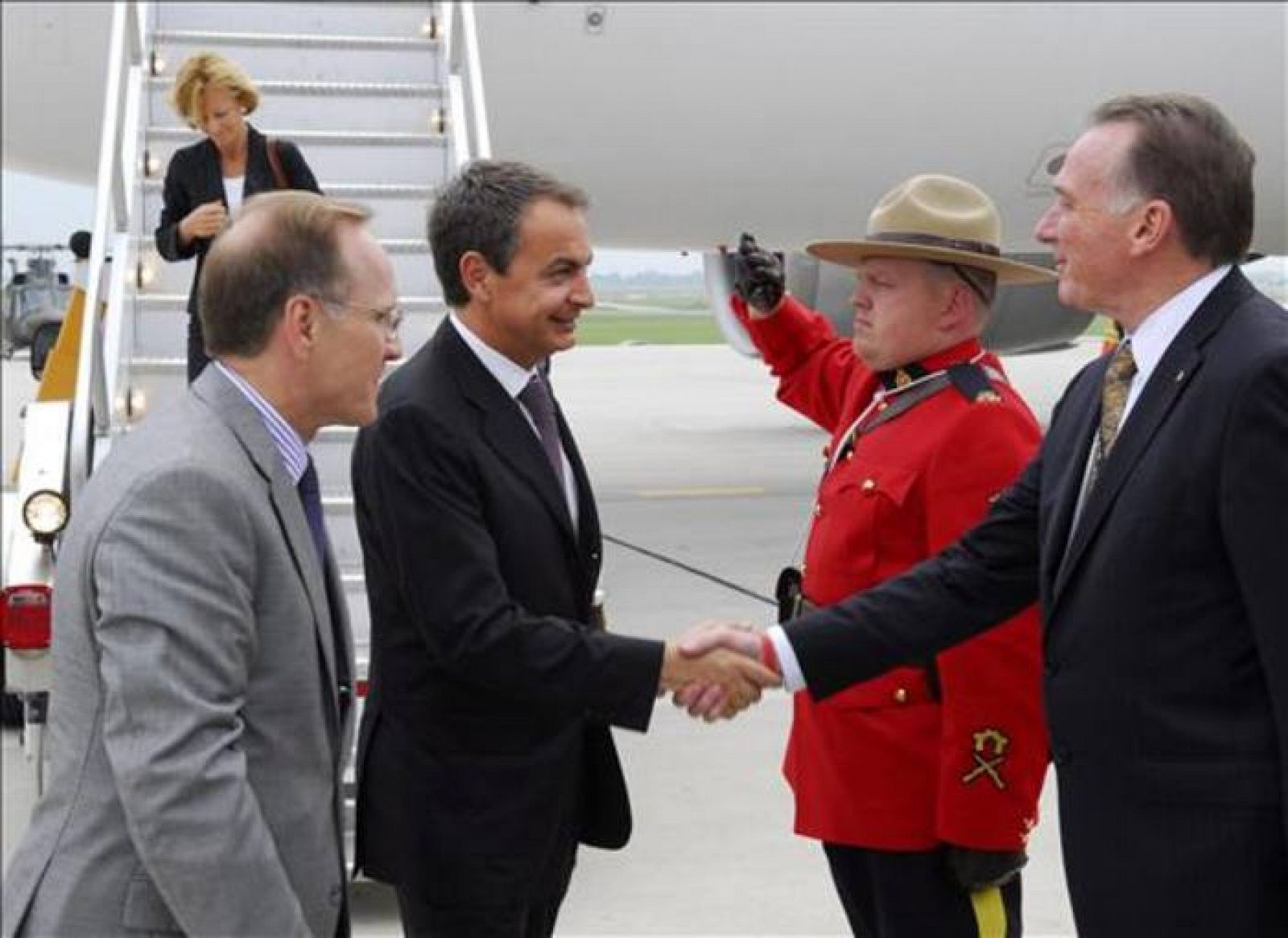Zapatero llaga a Toronto para acudir a la cumbre del G-20