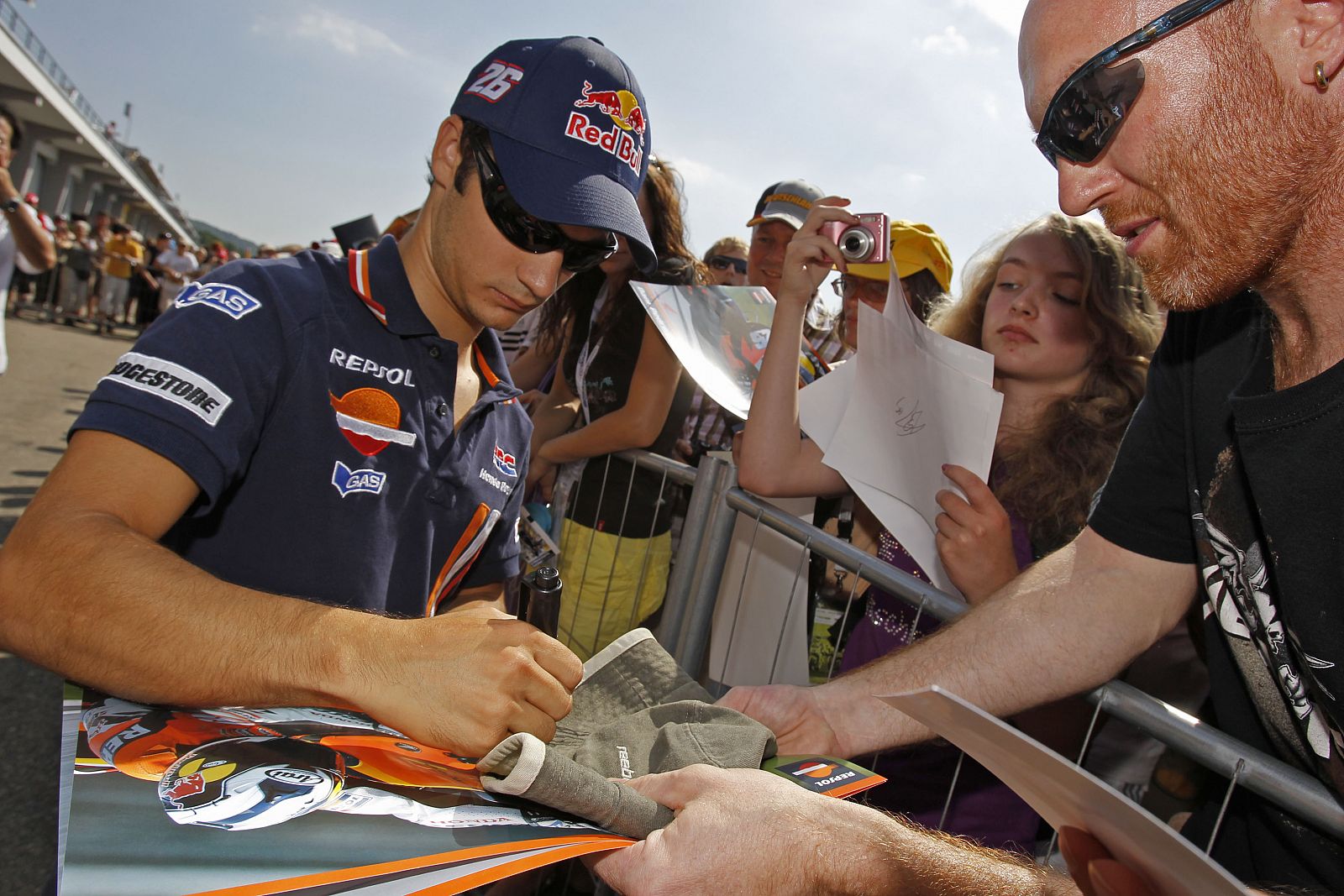 Dani Pedrosa cumple con sus fans en Alemania.