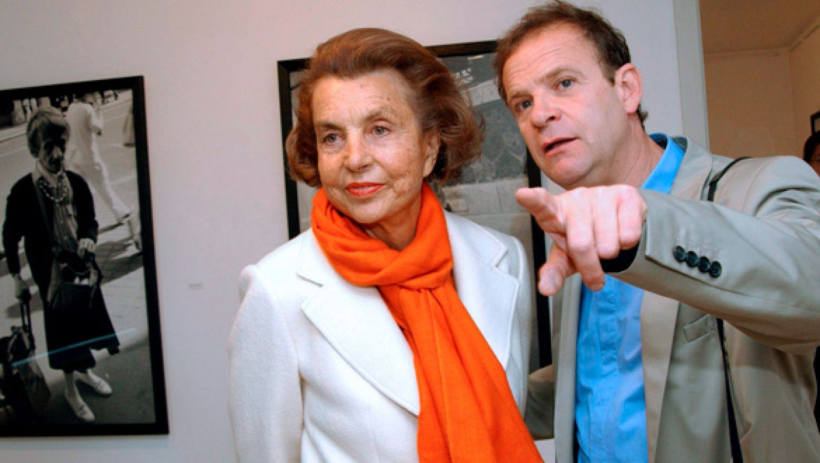 Liliane Bettencourt junto a François Banier antes de su arresto