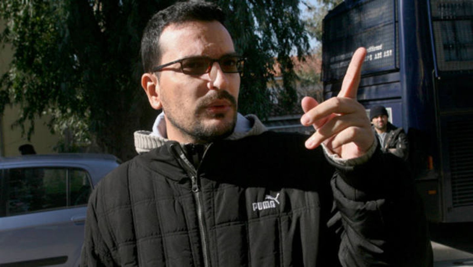 El periodista de 37 años Socratis Giolas marca la primera víctima del periodismo griego desde hace más de 20 años