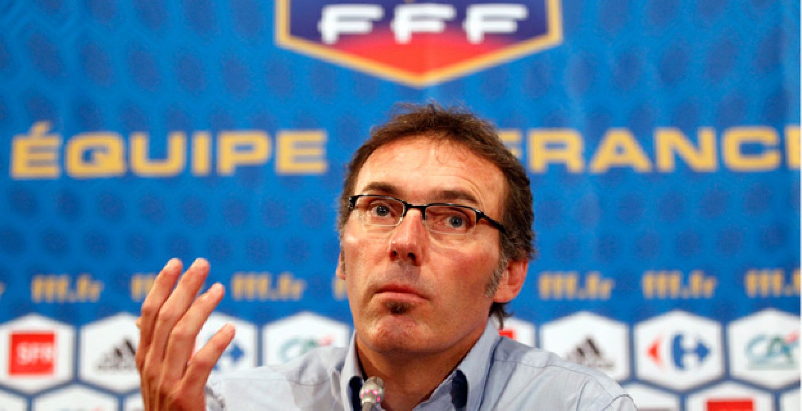 Laurent Blanc prescindirá de los mundialistas para su primer partido como seleccionador.