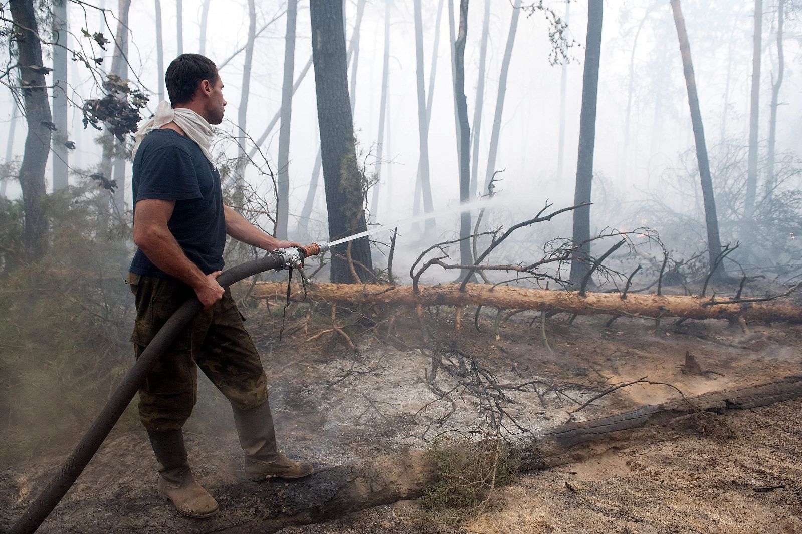 FUEGO A LAS AFUERAS DE MOSCÚ