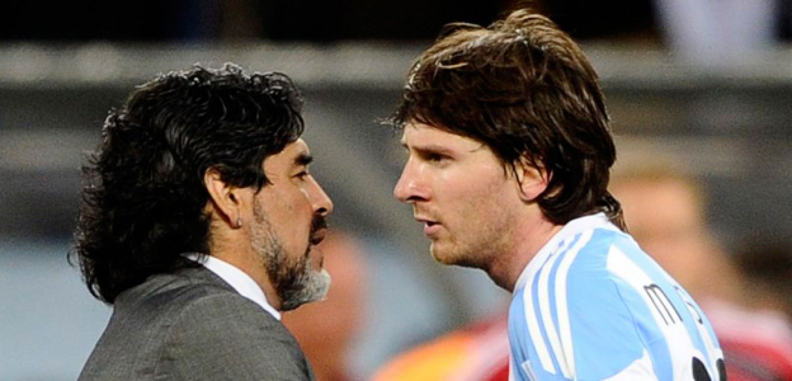 Maradona y Messi cuando el primero era técnico de la selección argentina