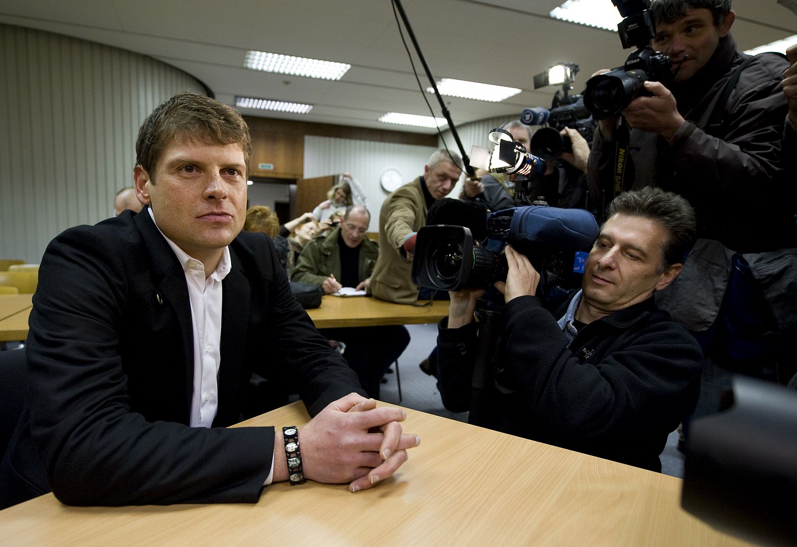 El ex corredor Jan Ullrich comparece ante los medios.