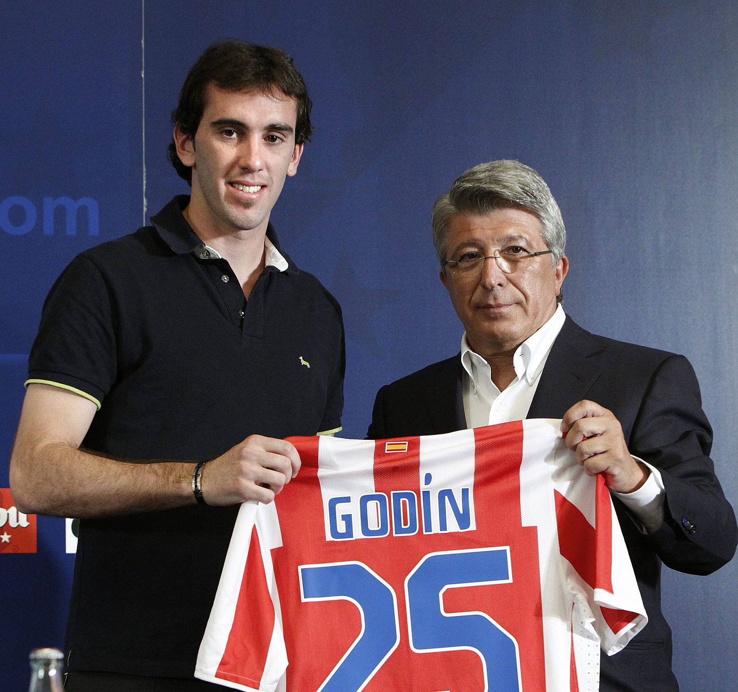 Enrique Cerezo, en la presentación de Diego Godín