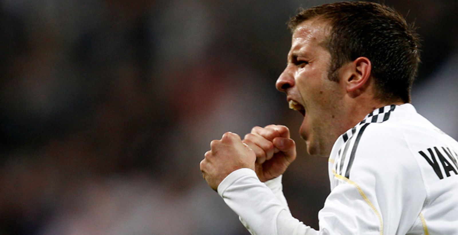 Van der Vaart puede irse al United