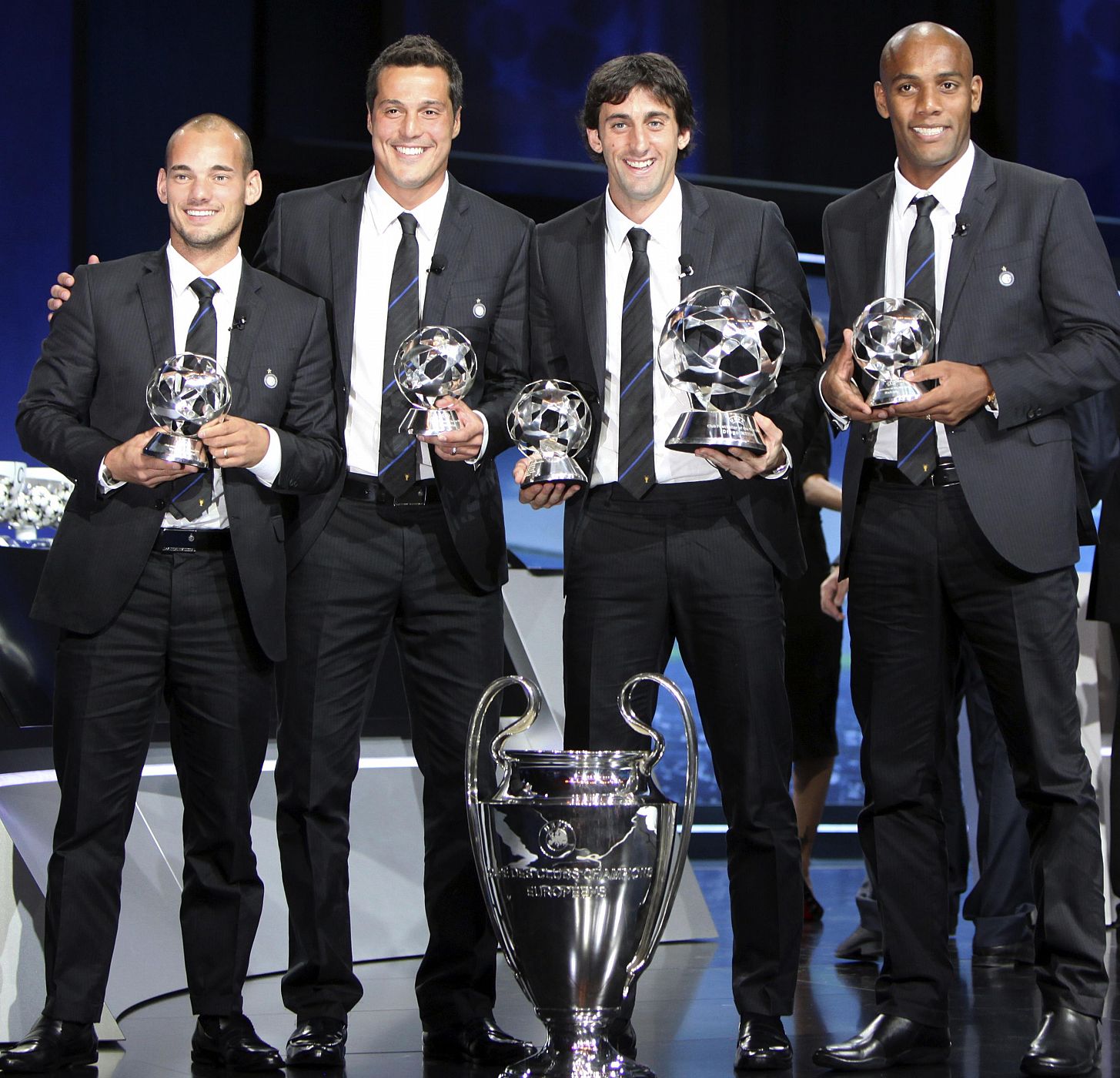 Sneijder, Julio Cesar, Milito y Maicon, galardonados por la UEFA.